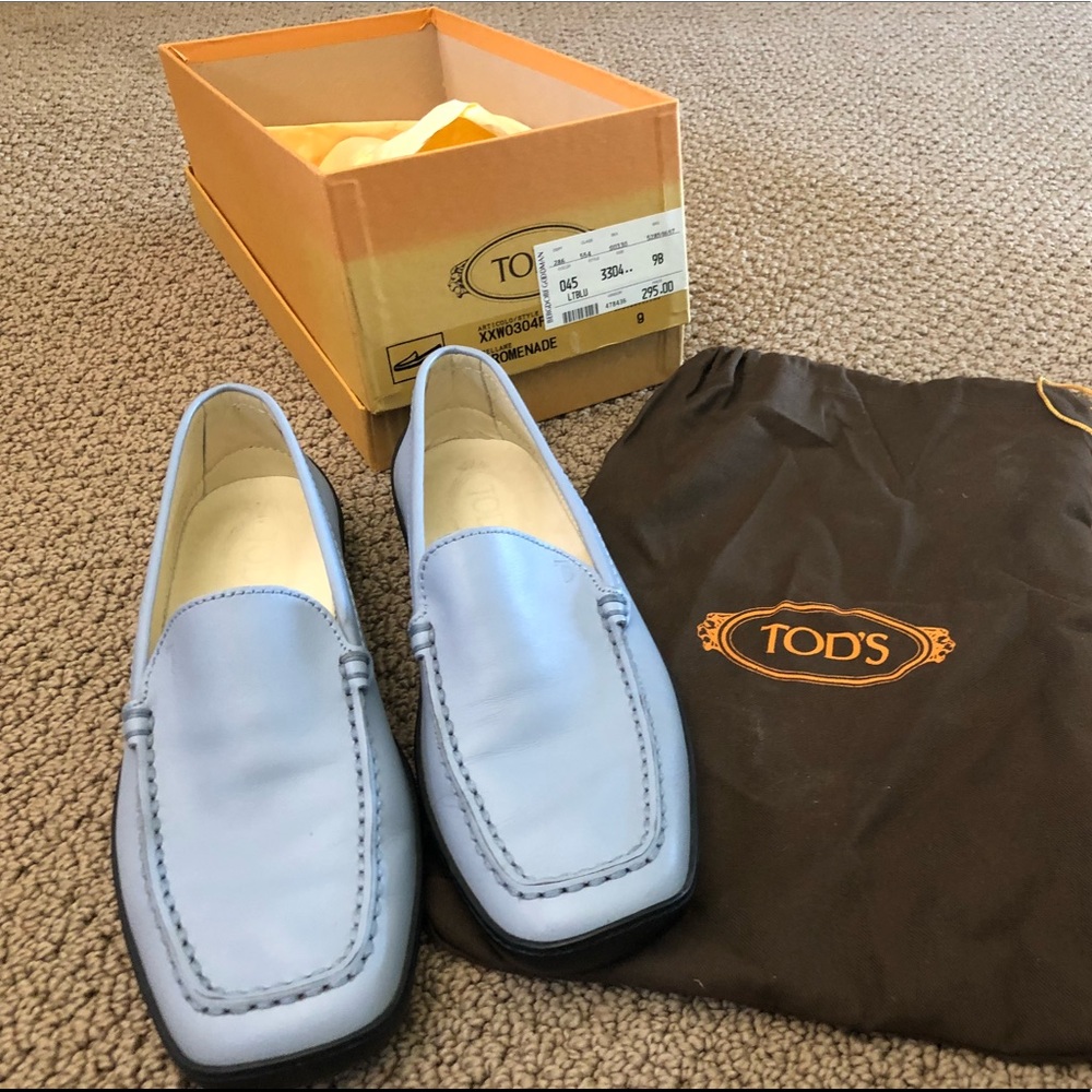Size 9 TOD’s loafers.